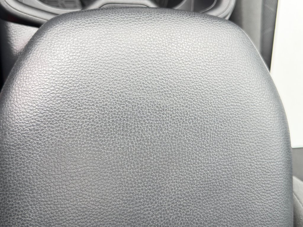 Toyota RAV4 XLE AWD / HITCH / CERTIFIÉ TOYOTA  / 2023 à Thetford Mines, Québec - 48 - w1024h768px