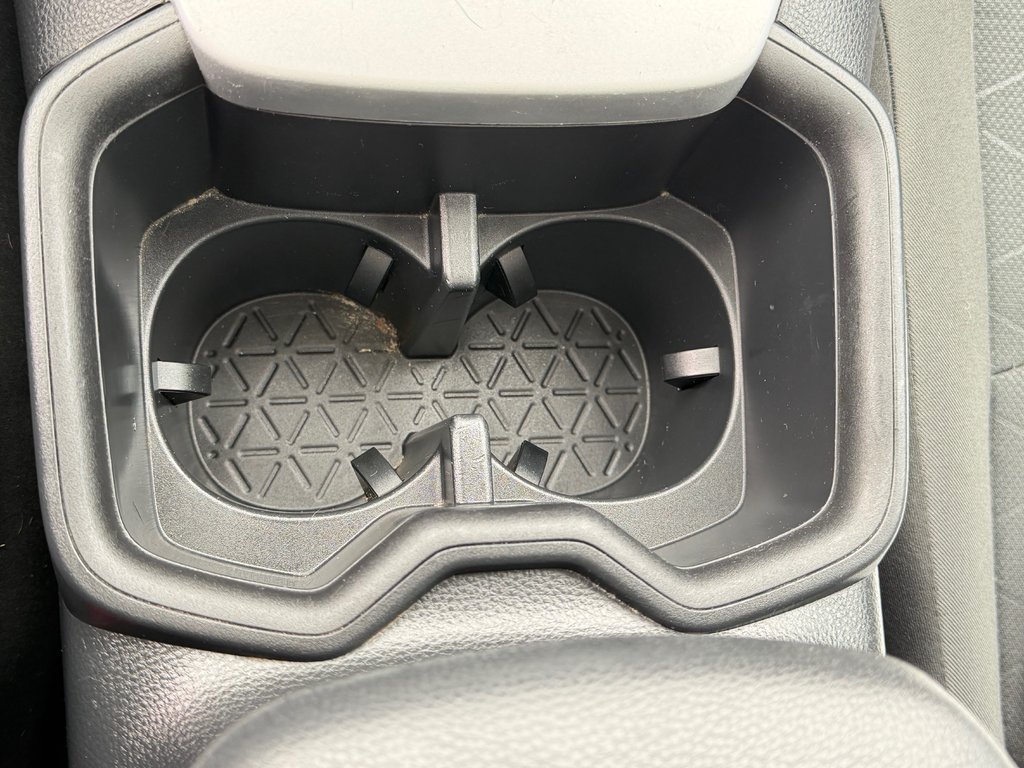 Toyota RAV4 XLE AWD / HITCH / CERTIFIÉ TOYOTA  / 2023 à Thetford Mines, Québec - 47 - w1024h768px