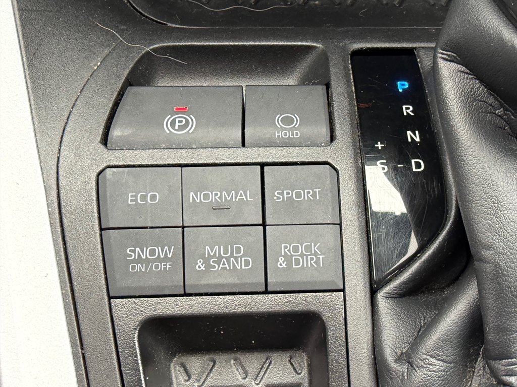 Toyota RAV4 XLE AWD / HITCH / CERTIFIÉ TOYOTA  / 2023 à Thetford Mines, Québec - 46 - w1024h768px
