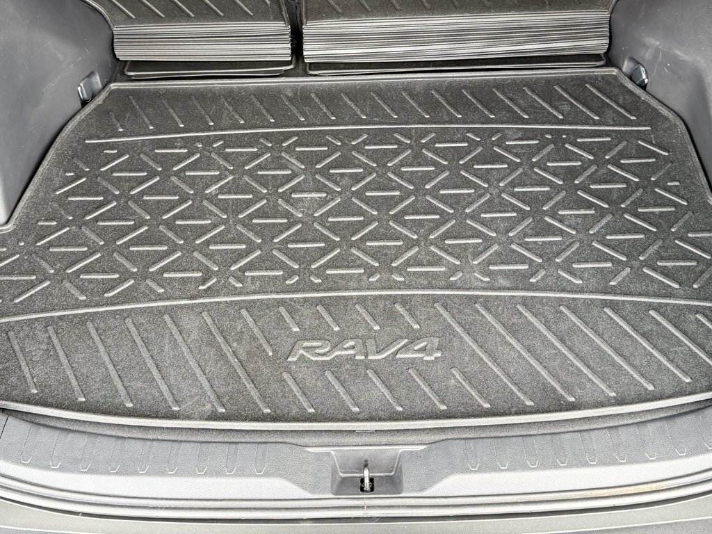 2023 Toyota RAV4 XLE PREMIUM / 42.500KM / CUIR / MAFS 19 ET ++ / in Thetford Mines, Quebec - 62 - w1024h768px