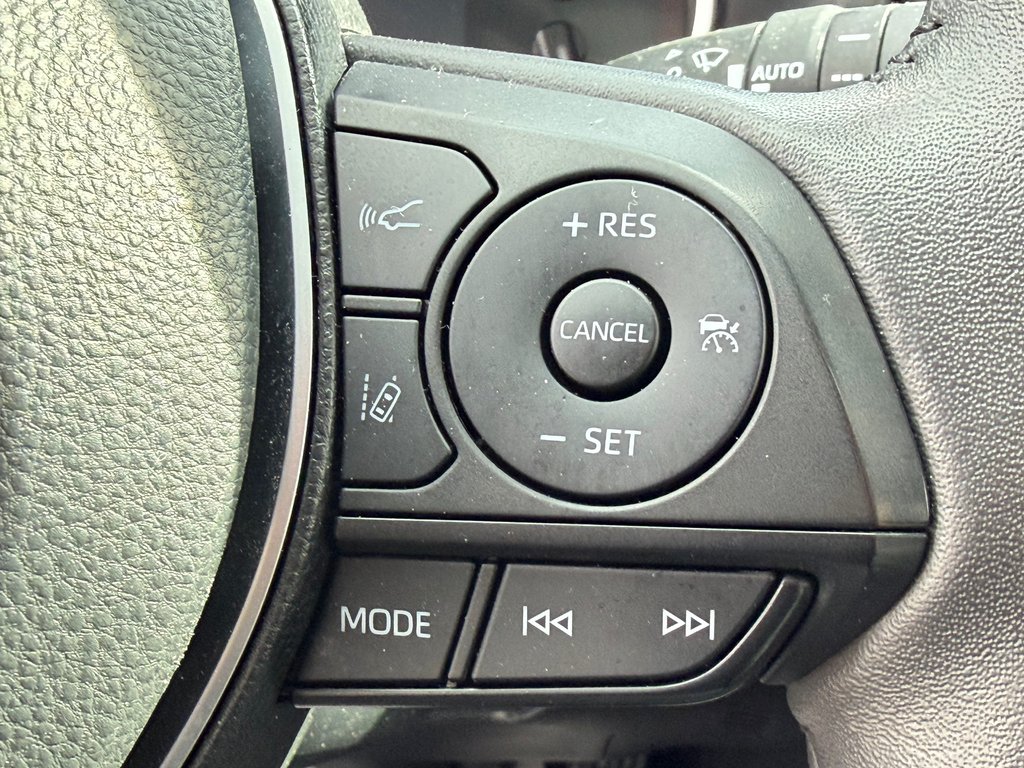 2023 Toyota RAV4 XLE PREMIUM / 42.500KM / CUIR / MAFS 19 ET ++ / in Thetford Mines, Quebec - 40 - w1024h768px