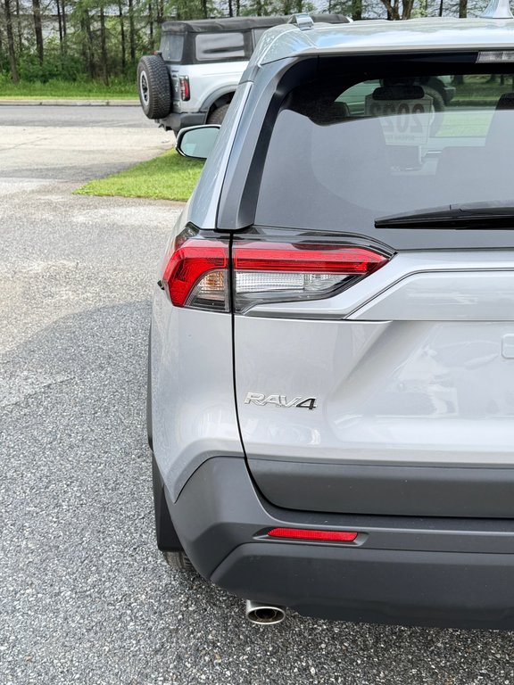 2023 Toyota RAV4 XLE PREMIUM / 42.500KM / CUIR / MAFS 19 ET ++ / in Thetford Mines, Quebec - 23 - w1024h768px