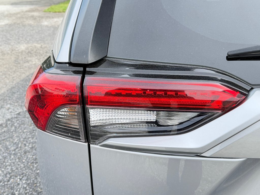 2023 Toyota RAV4 XLE PREMIUM / 42.500KM / CUIR / MAFS 19 ET ++ / in Thetford Mines, Quebec - 24 - w1024h768px