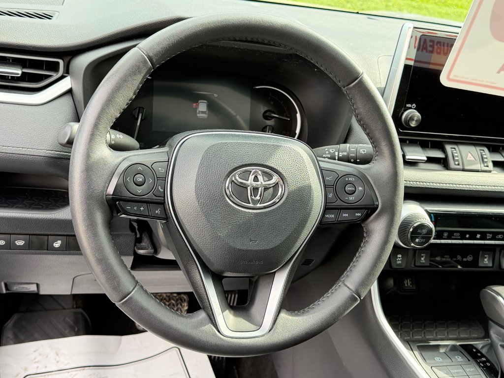 2023 Toyota RAV4 XLE PREMIUM / 42.500KM / CUIR / MAFS 19 ET ++ / in Thetford Mines, Quebec - 37 - w1024h768px