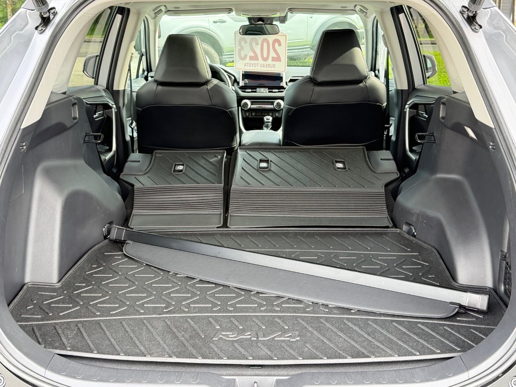 2023 Toyota RAV4 XLE PREMIUM / 42.500KM / CUIR / MAFS 19 ET ++ / in Thetford Mines, Quebec - 63 - w1024h768px