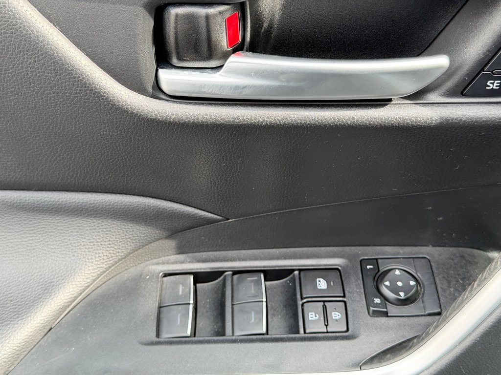 2023 Toyota RAV4 XLE PREMIUM / 42.500KM / CUIR / MAFS 19 ET ++ / in Thetford Mines, Quebec - 30 - w1024h768px