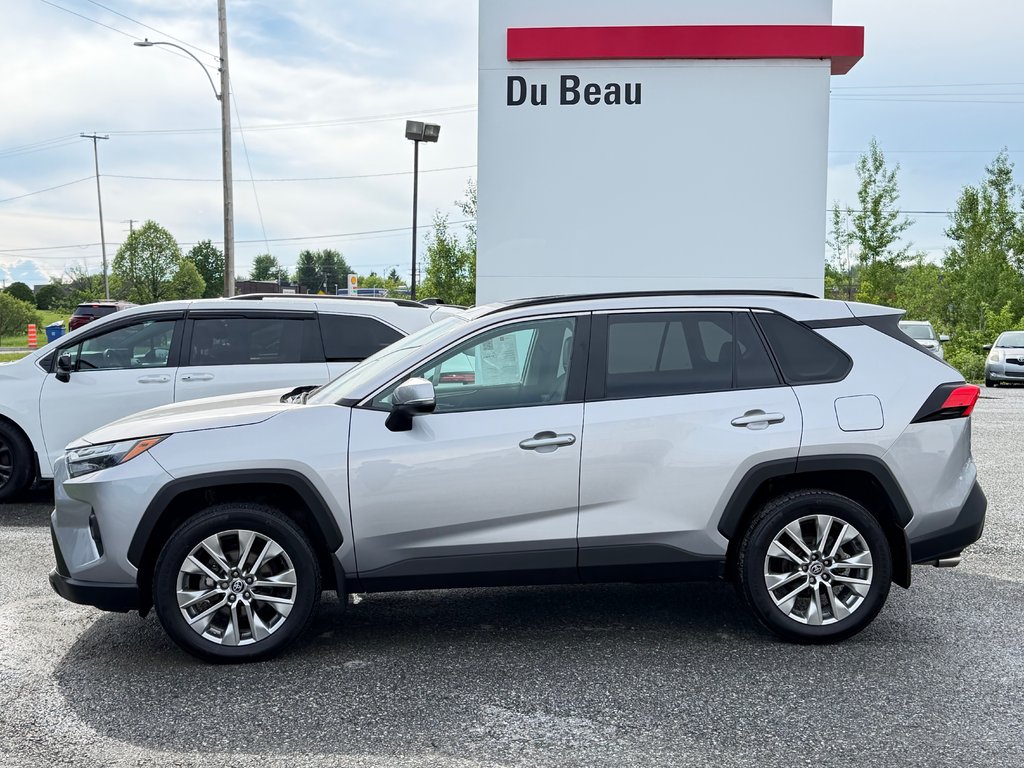 2023 Toyota RAV4 XLE PREMIUM / 42.500KM / CUIR / MAFS 19 ET ++ / in Thetford Mines, Quebec - 8 - w1024h768px