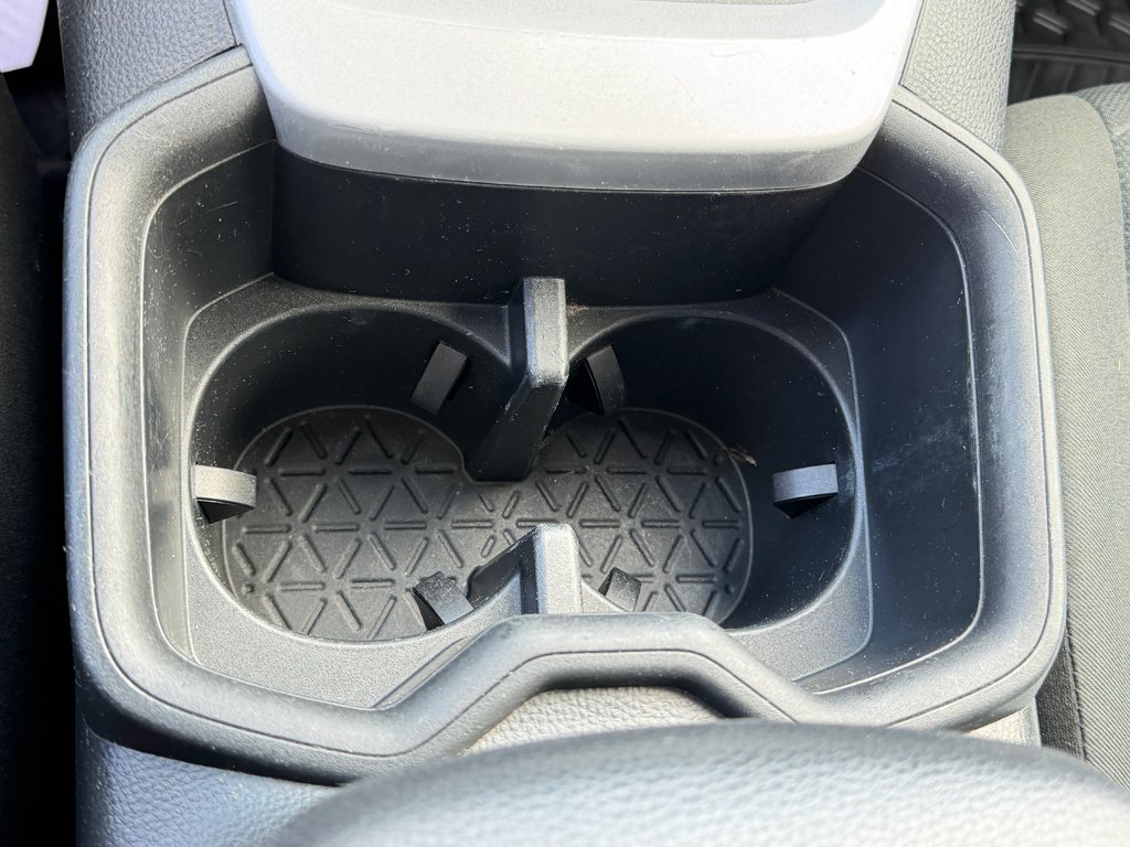 Toyota RAV4 LE AWD / 73.000KM / VUS DE QUALITÉ !!! / 2023 à Thetford Mines, Québec - 40 - w1024h768px