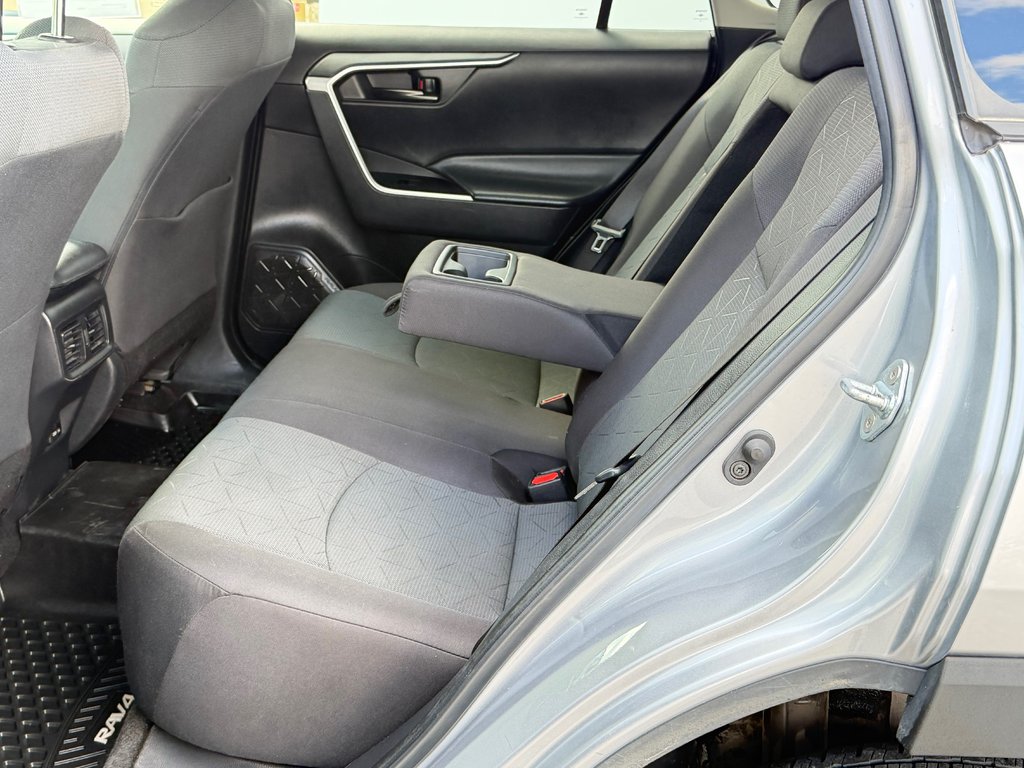 Toyota RAV4 LE AWD / 73.000KM / VUS DE QUALITÉ !!! / 2023 à Thetford Mines, Québec - 46 - w1024h768px