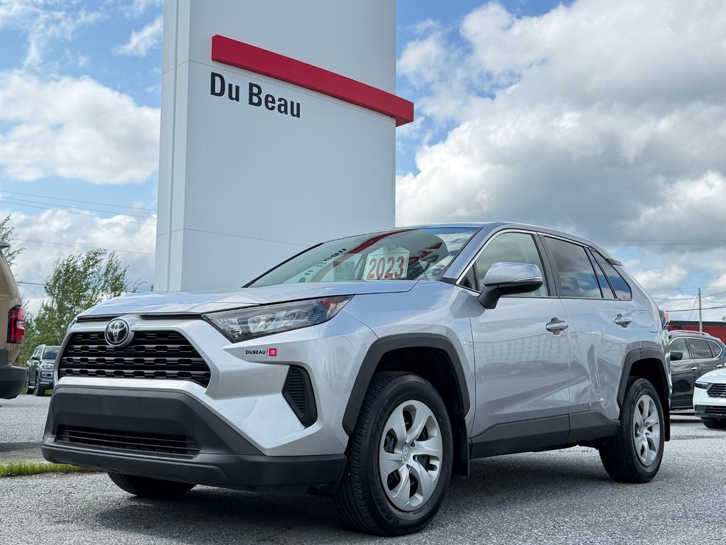 Toyota RAV4 LE AWD / 73.000KM / VUS DE QUALITÉ !!! / 2023 à Thetford Mines, Québec - 1 - w1024h768px