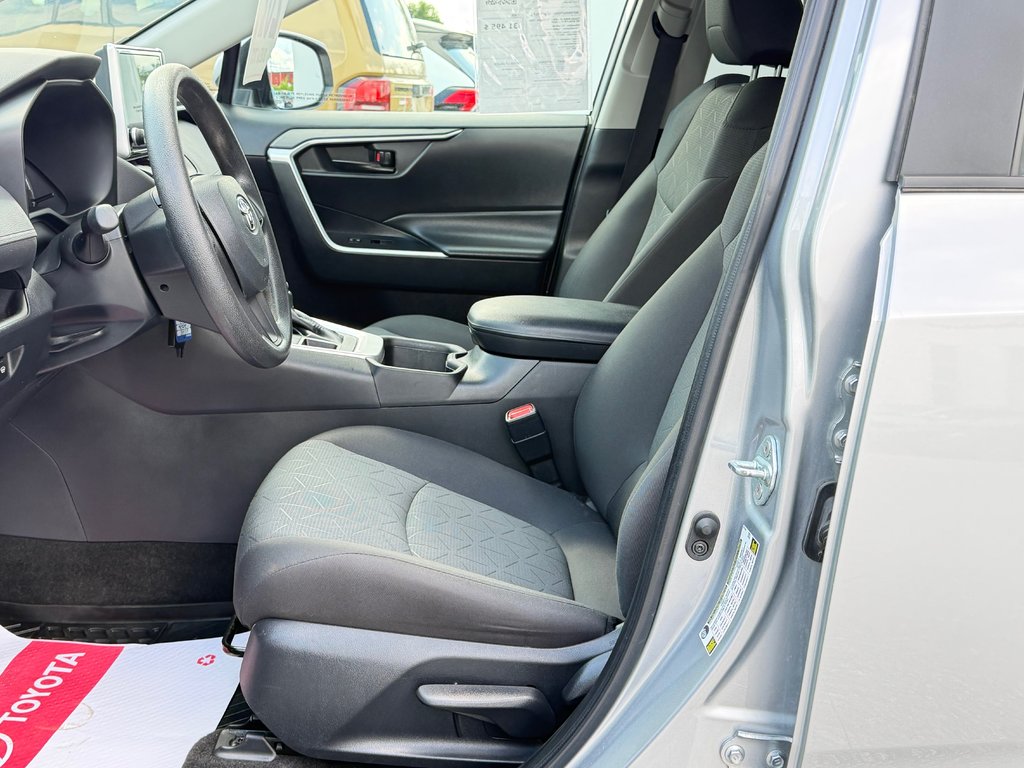Toyota RAV4 LE AWD / 73.000KM / VUS DE QUALITÉ !!! / 2023 à Thetford Mines, Québec - 25 - w1024h768px