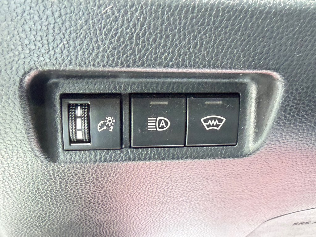 Toyota RAV4 LE AWD / 73.000KM / VUS DE QUALITÉ !!! / 2023 à Thetford Mines, Québec - 27 - w1024h768px