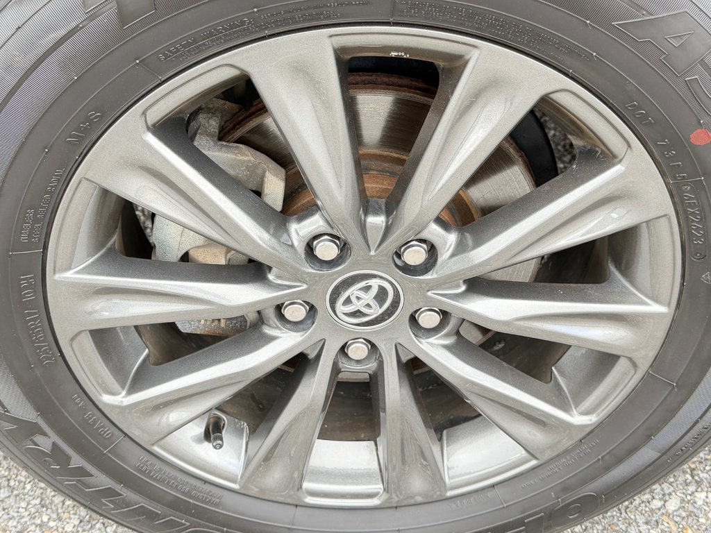 2023 Toyota RAV4 LE AWD / TRÈS BAS KILOS 27.200KM / CERTIFIÉ WOW / in Thetford Mines, Quebec - 15 - w1024h768px