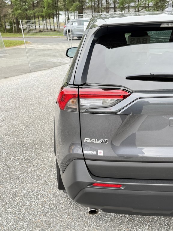 2023 Toyota RAV4 LE AWD / TRÈS BAS KILOS 27.200KM / CERTIFIÉ WOW / in Thetford Mines, Quebec - 19 - w1024h768px