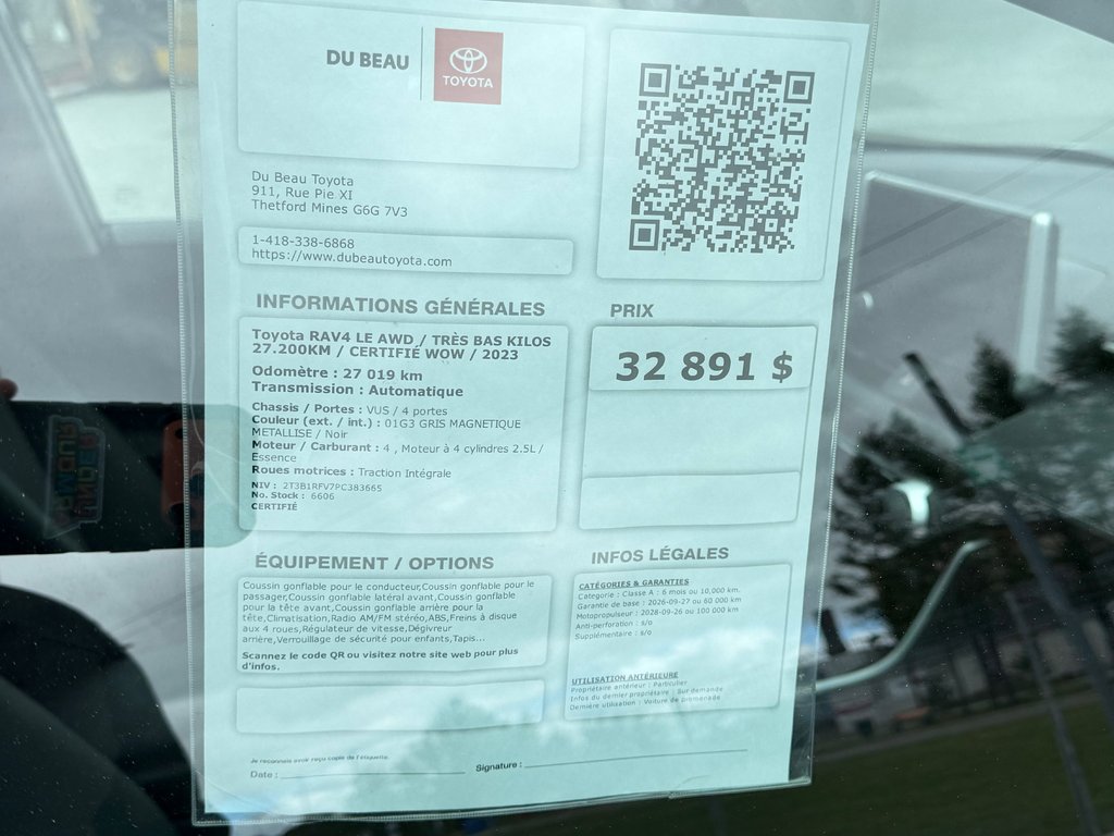 2023 Toyota RAV4 LE AWD / TRÈS BAS KILOS 27.200KM / CERTIFIÉ WOW / in Thetford Mines, Quebec - 4 - w1024h768px