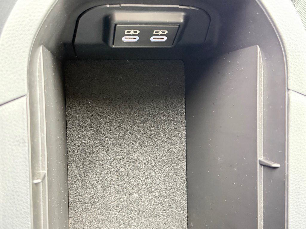 2023 Toyota RAV4 LE AWD / TRÈS BAS KILOS 27.200KM / CERTIFIÉ WOW / in Thetford Mines, Quebec - 40 - w1024h768px