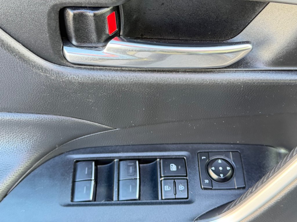 2023 Toyota RAV4 XLE AWD / PEA 28-12-28=100KM / PRIX INCROYABLE / in Thetford Mines, Quebec - 30 - w1024h768px