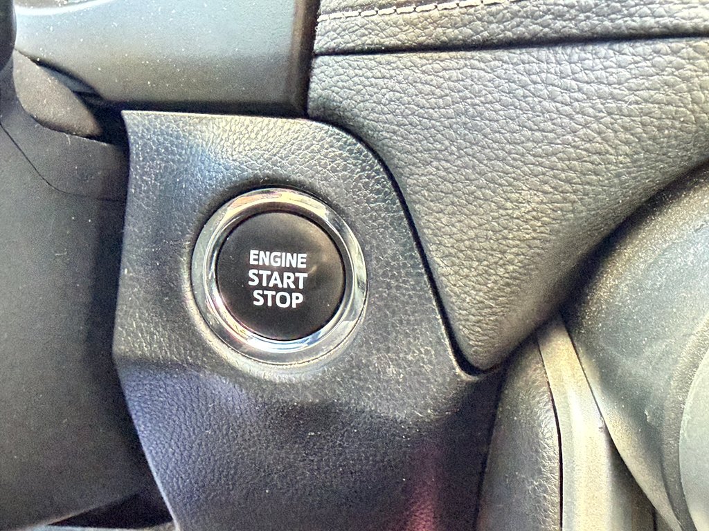 2023 Toyota RAV4 XLE AWD / PEA 28-12-28=100KM / PRIX INCROYABLE / in Thetford Mines, Quebec - 41 - w1024h768px