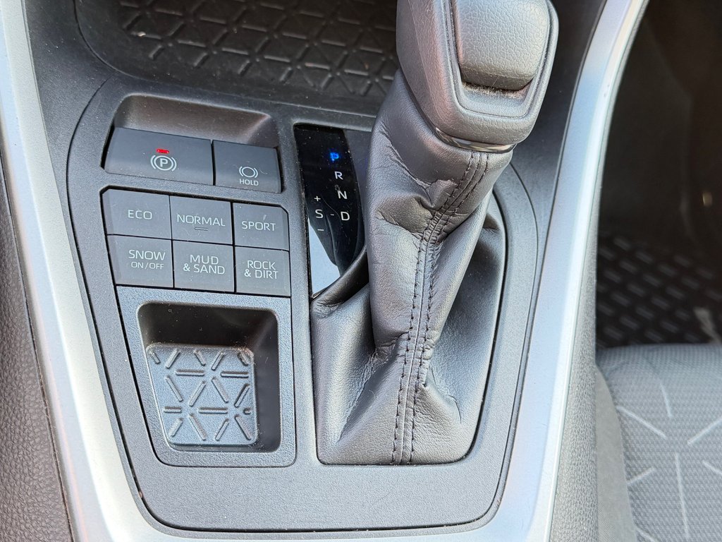 2023 Toyota RAV4 XLE AWD / PEA 28-12-28=100KM / PRIX INCROYABLE / in Thetford Mines, Quebec - 47 - w1024h768px
