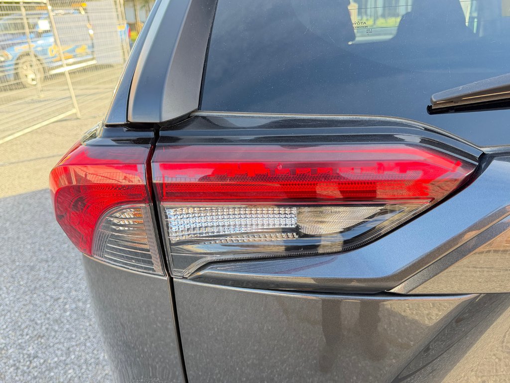 2023 Toyota RAV4 XLE AWD / PEA 28-12-28=100KM / PRIX INCROYABLE / in Thetford Mines, Quebec - 24 - w1024h768px