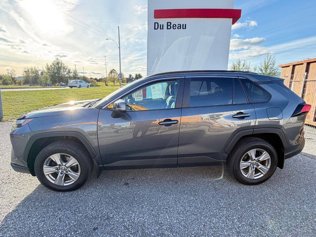 2023 Toyota RAV4 XLE AWD / PEA 28-12-28=100KM / PRIX INCROYABLE / in Thetford Mines, Quebec - 8 - w1024h768px