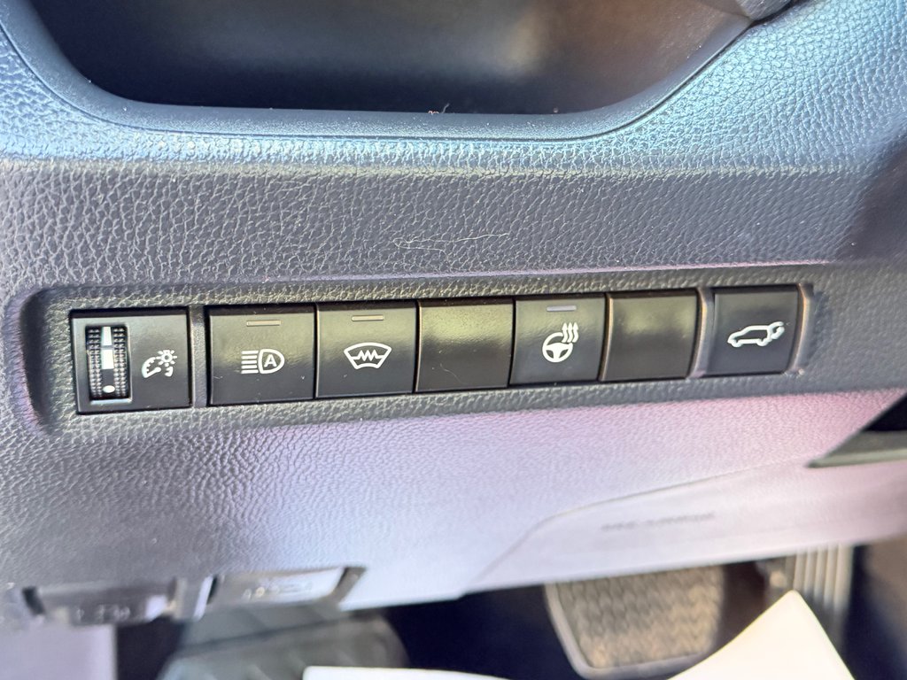 2023 Toyota RAV4 XLE AWD / PEA 28-12-28=100KM / PRIX INCROYABLE / in Thetford Mines, Quebec - 34 - w1024h768px