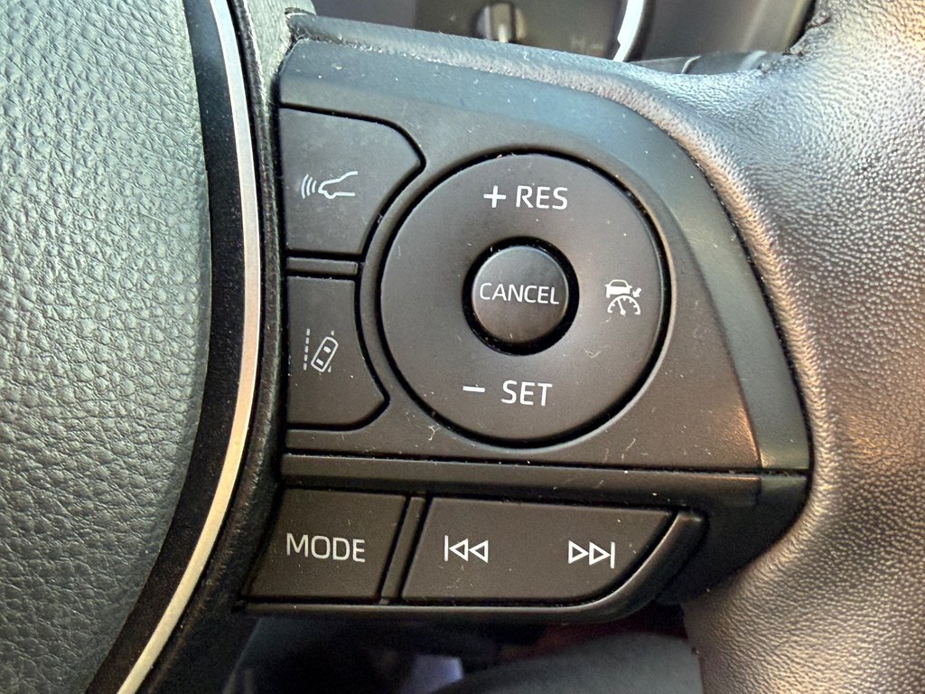 2023 Toyota RAV4 XLE AWD / PEA 28-12-28=100KM / PRIX INCROYABLE / in Thetford Mines, Quebec - 38 - w1024h768px