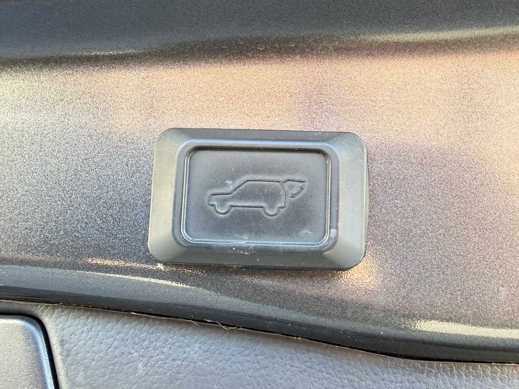 2023 Toyota RAV4 XLE AWD / PEA 28-12-28=100KM / PRIX INCROYABLE / in Thetford Mines, Quebec - 60 - w1024h768px