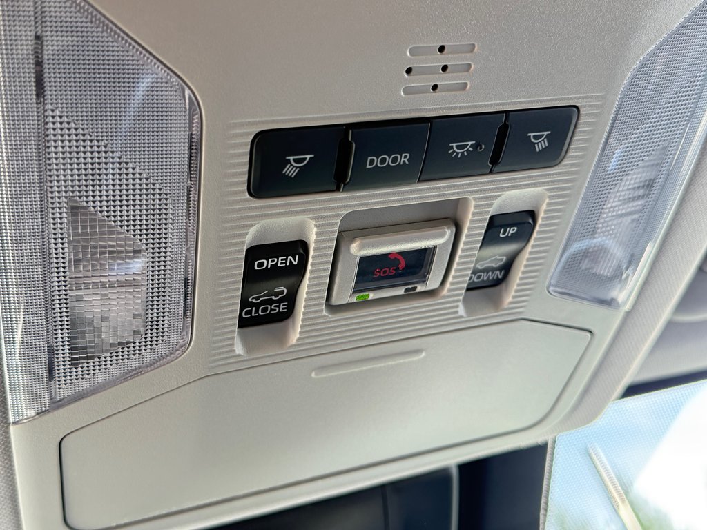2023 Toyota RAV4 XLE AWD / PEA 28-12-28=100KM / PRIX INCROYABLE / in Thetford Mines, Quebec - 52 - w1024h768px