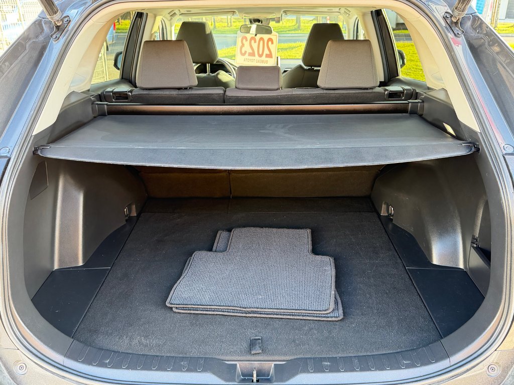 2023 Toyota RAV4 XLE AWD / PEA 28-12-28=100KM / PRIX INCROYABLE / in Thetford Mines, Quebec - 57 - w1024h768px