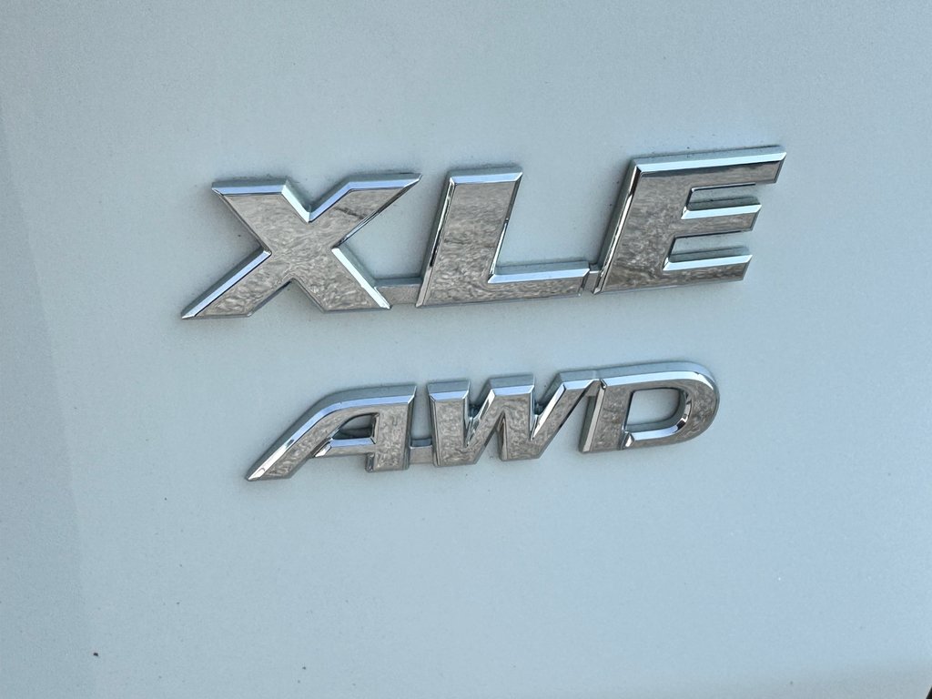 Toyota RAV4 XLE PREMIUM AWD / 17.500KM / ÉTAT NEUF / HITCH / 2024 à Thetford Mines, Québec - 25 - w1024h768px