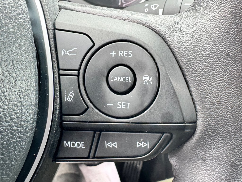 Toyota RAV4 XLE PREMIUM AWD / 12.500KM / ÉTAT NEUF / HITCH / 2024 à Thetford Mines, Québec - 41 - w1024h768px