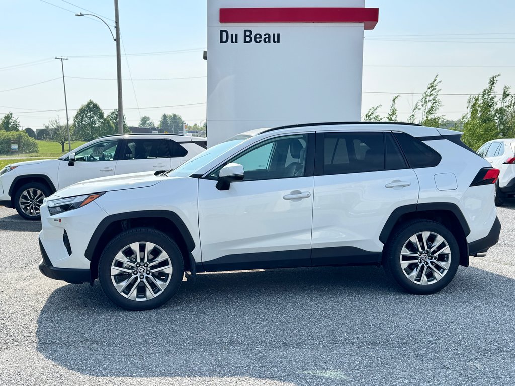 Toyota RAV4 XLE PREMIUM AWD / 17.500KM / ÉTAT NEUF / HITCH / 2024 à Thetford Mines, Québec - 7 - w1024h768px