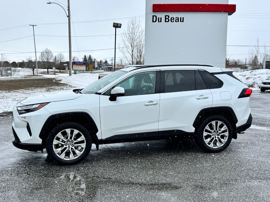 Toyota RAV4 XLE PREMIUM AWD / 12.500KM / ÉTAT NEUF / HITCH / 2024 à Thetford Mines, Québec - 7 - w1024h768px
