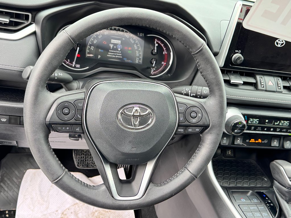 Toyota RAV4 XLE PREMIUM AWD / 12.500KM / ÉTAT NEUF / HITCH / 2024 à Thetford Mines, Québec - 38 - w1024h768px
