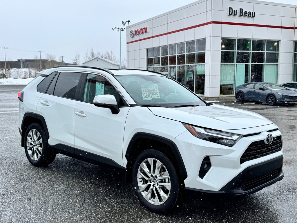Toyota RAV4 XLE PREMIUM AWD / 12.500KM / ÉTAT NEUF / HITCH / 2024 à Thetford Mines, Québec - 3 - w1024h768px