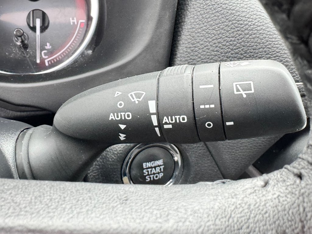 Toyota RAV4 XLE PREMIUM AWD / 12.500KM / ÉTAT NEUF / HITCH / 2024 à Thetford Mines, Québec - 42 - w1024h768px