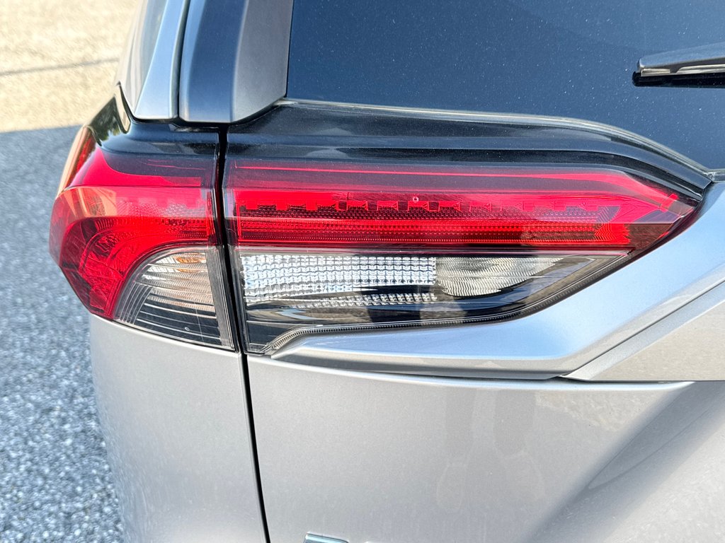 2024 Toyota RAV4 LE AWD / MEILLEUR VUS SUR LE MARCHÉ / in Thetford Mines, Quebec - 20 - w1024h768px