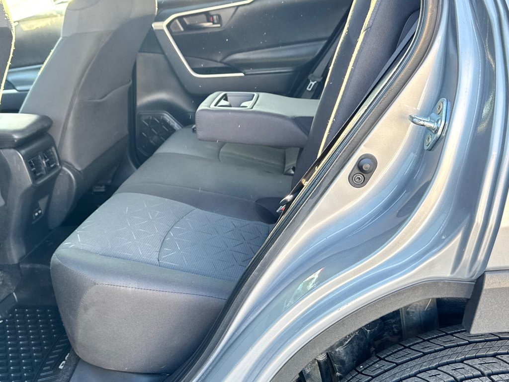 2024 Toyota RAV4 LE AWD / MEILLEUR VUS SUR LE MARCHÉ / in Thetford Mines, Quebec - 53 - w1024h768px