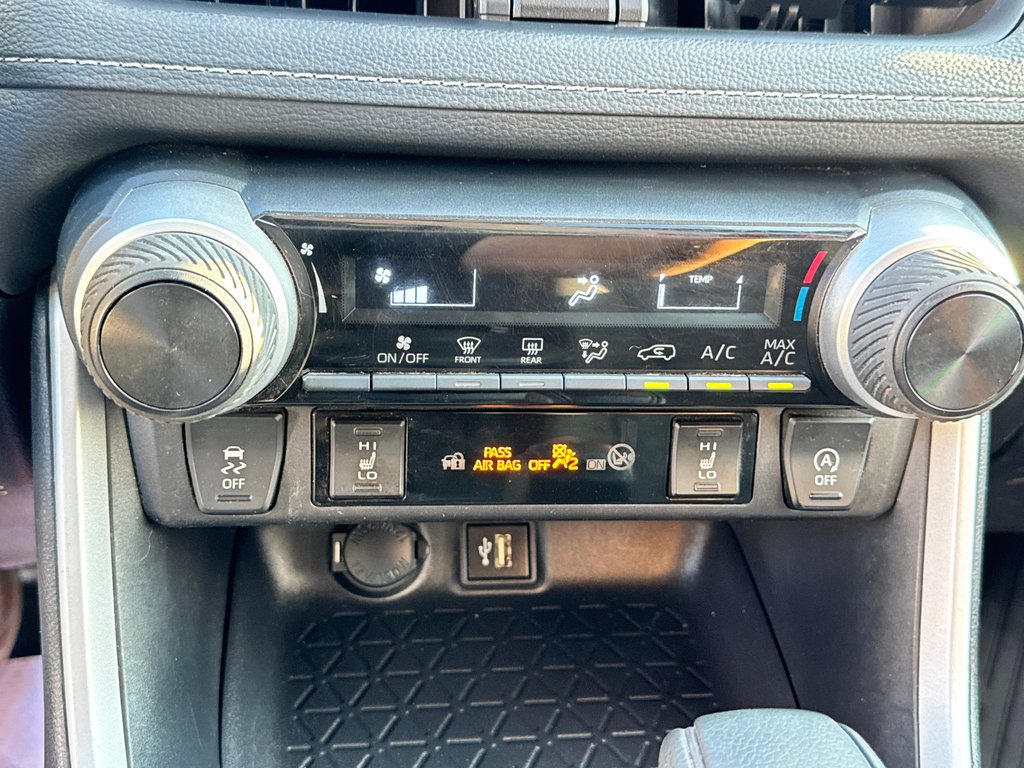 2024 Toyota RAV4 LE AWD / MEILLEUR VUS SUR LE MARCHÉ / in Thetford Mines, Quebec - 39 - w1024h768px