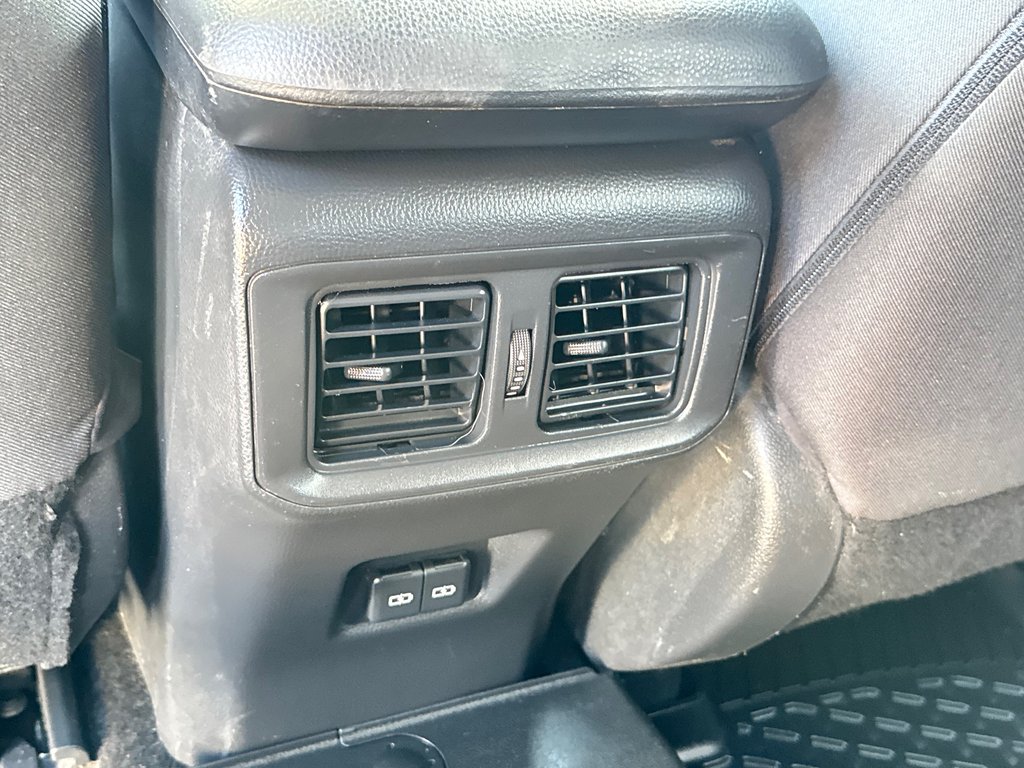 2024 Toyota RAV4 LE AWD / MEILLEUR VUS SUR LE MARCHÉ / in Thetford Mines, Quebec - 54 - w1024h768px