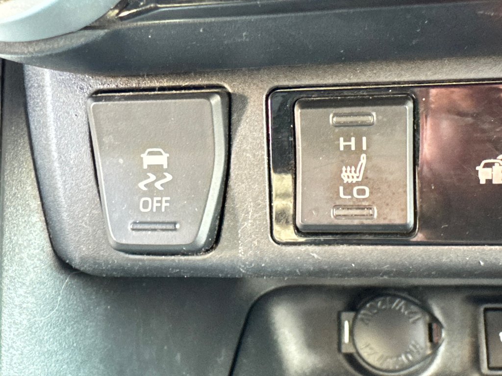 2024 Toyota RAV4 LE AWD / MEILLEUR VUS SUR LE MARCHÉ / in Thetford Mines, Quebec - 40 - w1024h768px