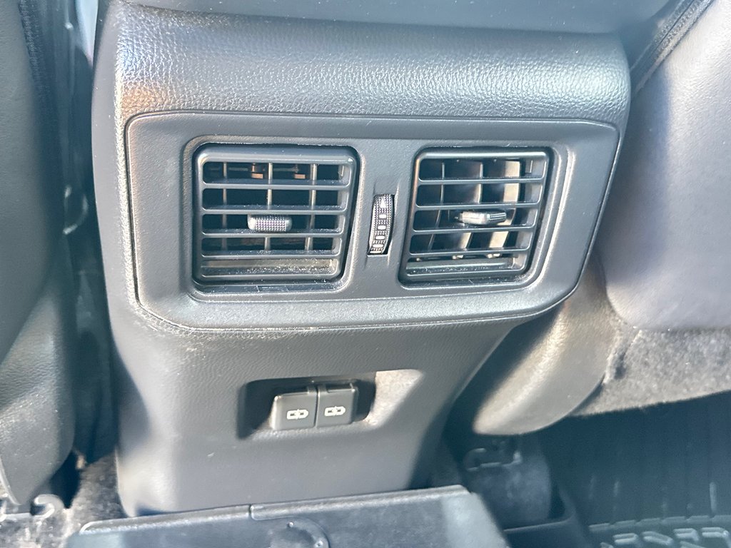 2024 Toyota RAV4 XLE PREMIUM AWD / 11.000KM OUI OUI 11,000KM / in Thetford Mines, Quebec - 64 - w1024h768px