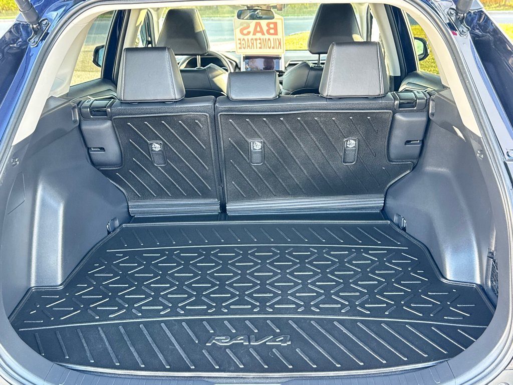 2024 Toyota RAV4 XLE PREMIUM AWD / 11.000KM OUI OUI 11,000KM / in Thetford Mines, Quebec - 66 - w1024h768px