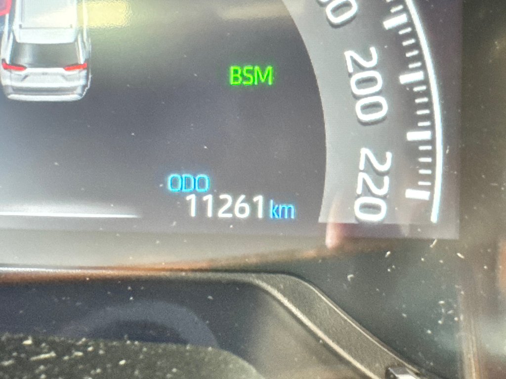 2024 Toyota RAV4 XLE PREMIUM AWD / 11.000KM OUI OUI 11,000KM / in Thetford Mines, Quebec - 45 - w1024h768px