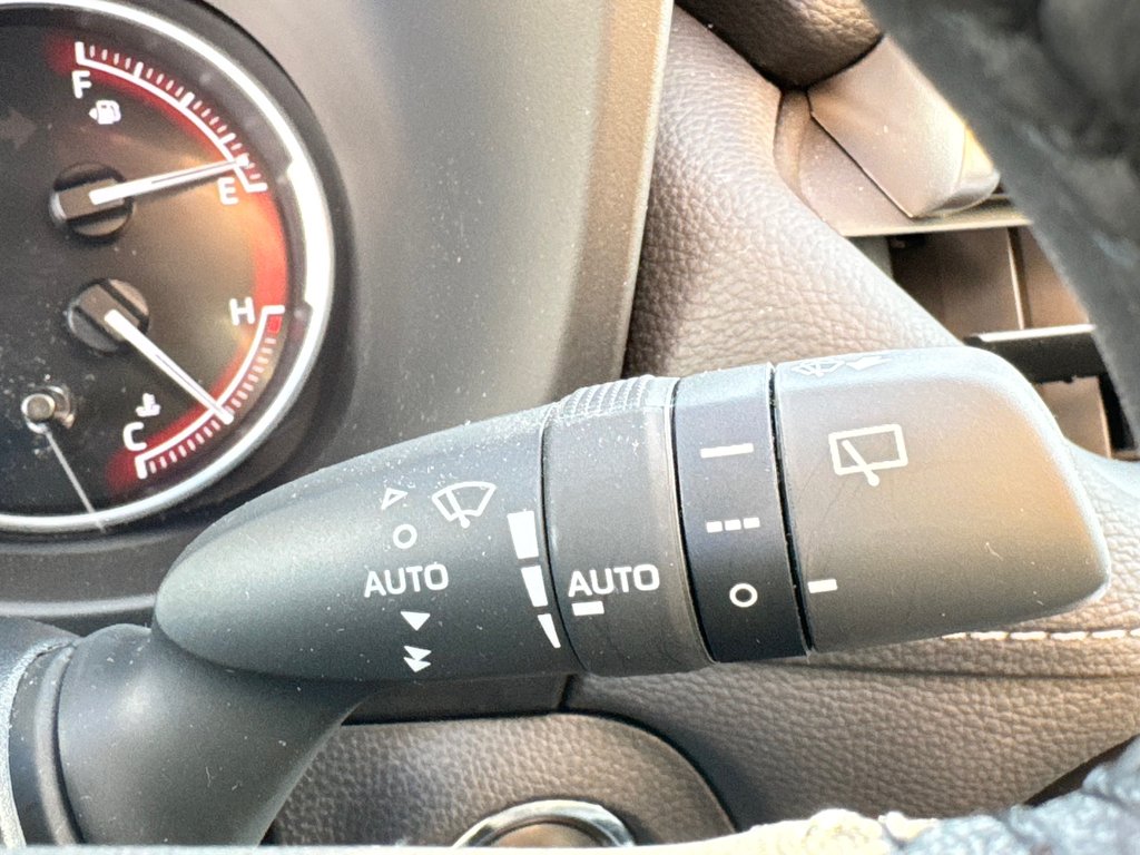 2024 Toyota RAV4 XLE PREMIUM AWD / 11.000KM OUI OUI 11,000KM / in Thetford Mines, Quebec - 44 - w1024h768px