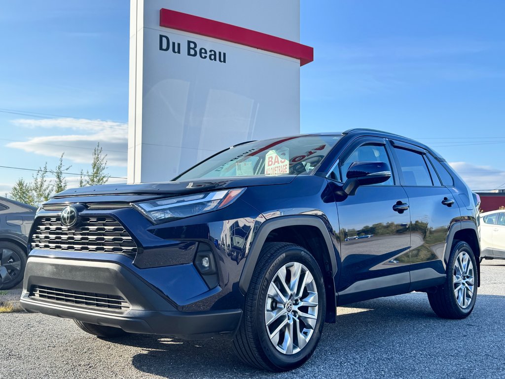 2024 Toyota RAV4 XLE PREMIUM AWD / 11.000KM OUI OUI 11,000KM / in Thetford Mines, Quebec - 1 - w1024h768px