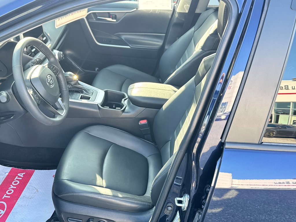 2024 Toyota RAV4 XLE PREMIUM AWD / 11.000KM OUI OUI 11,000KM / in Thetford Mines, Quebec - 32 - w1024h768px