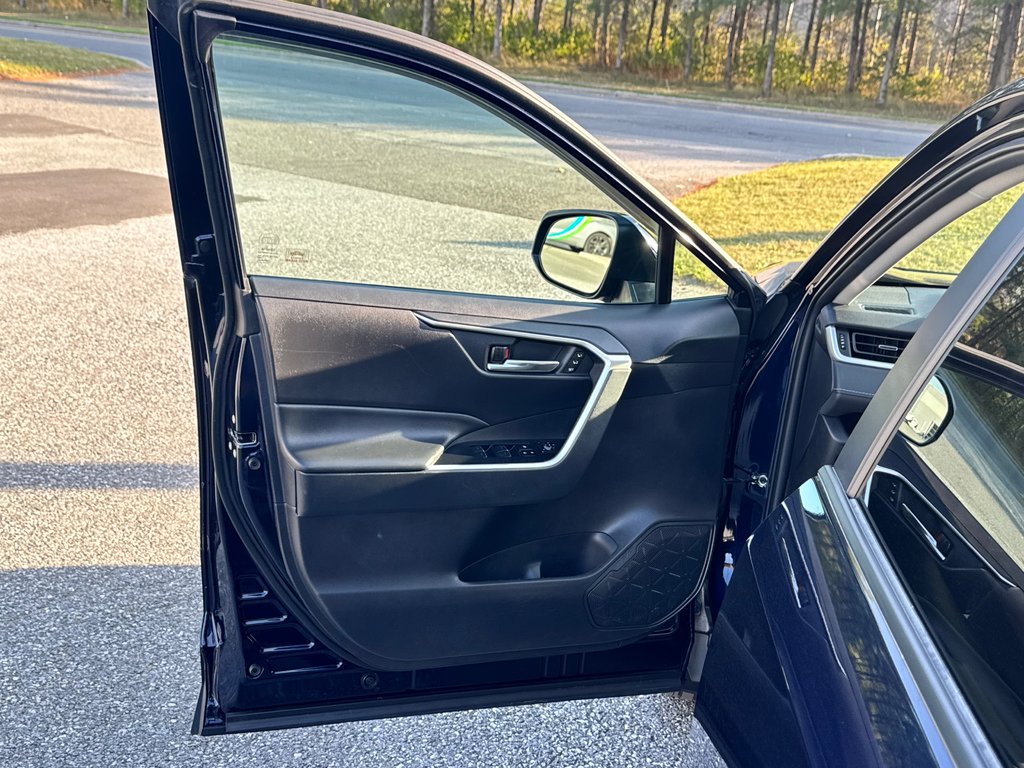 2024 Toyota RAV4 XLE PREMIUM AWD / 11.000KM OUI OUI 11,000KM / in Thetford Mines, Quebec - 29 - w1024h768px