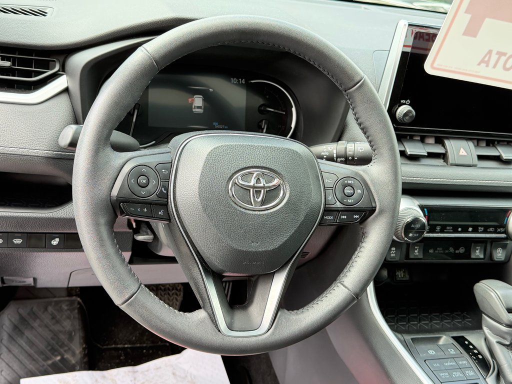 Toyota RAV4 XLE AWD / HITCH / PEA 29-11-27=100KM WOW !!! / 2024 à Thetford Mines, Québec - 34 - w1024h768px